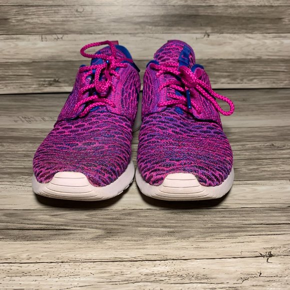 SOLD- Nike Roshe Pink and Blue Flyknit Womens 9 - Picture 2 of 8